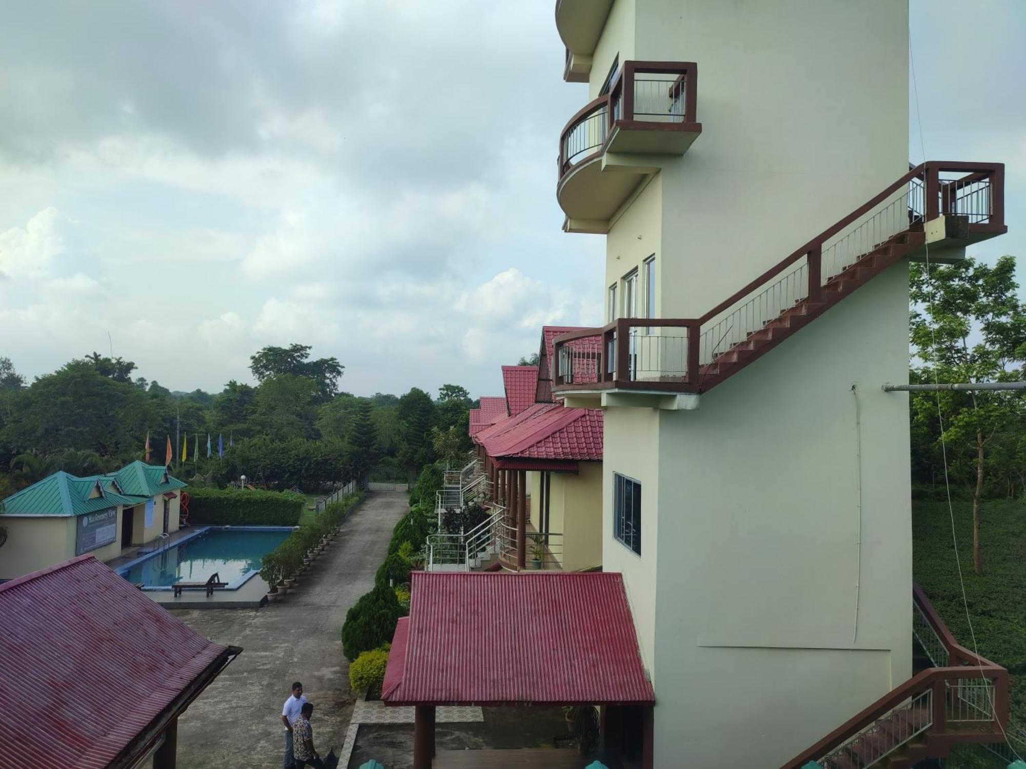 Maa Greenary View - A Holiday Resort Alipur Duar Ngoại thất bức ảnh