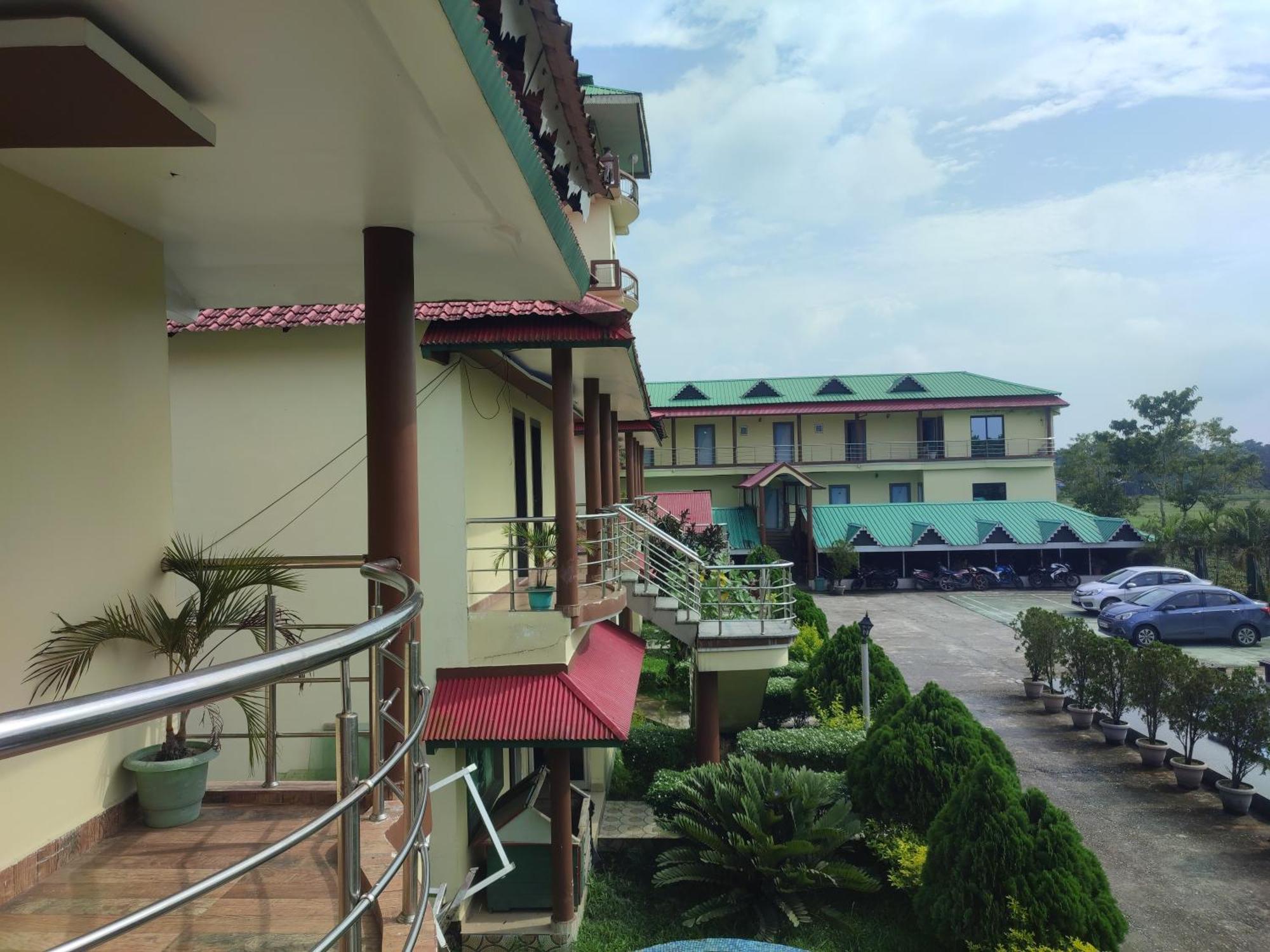 Maa Greenary View - A Holiday Resort Alipur Duar Ngoại thất bức ảnh